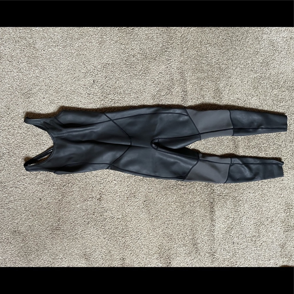 Billabong surf capsule tank wetsuit